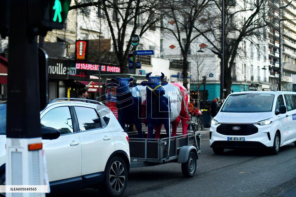 Operation Promotes Fair Trade Milk In Paris - France
