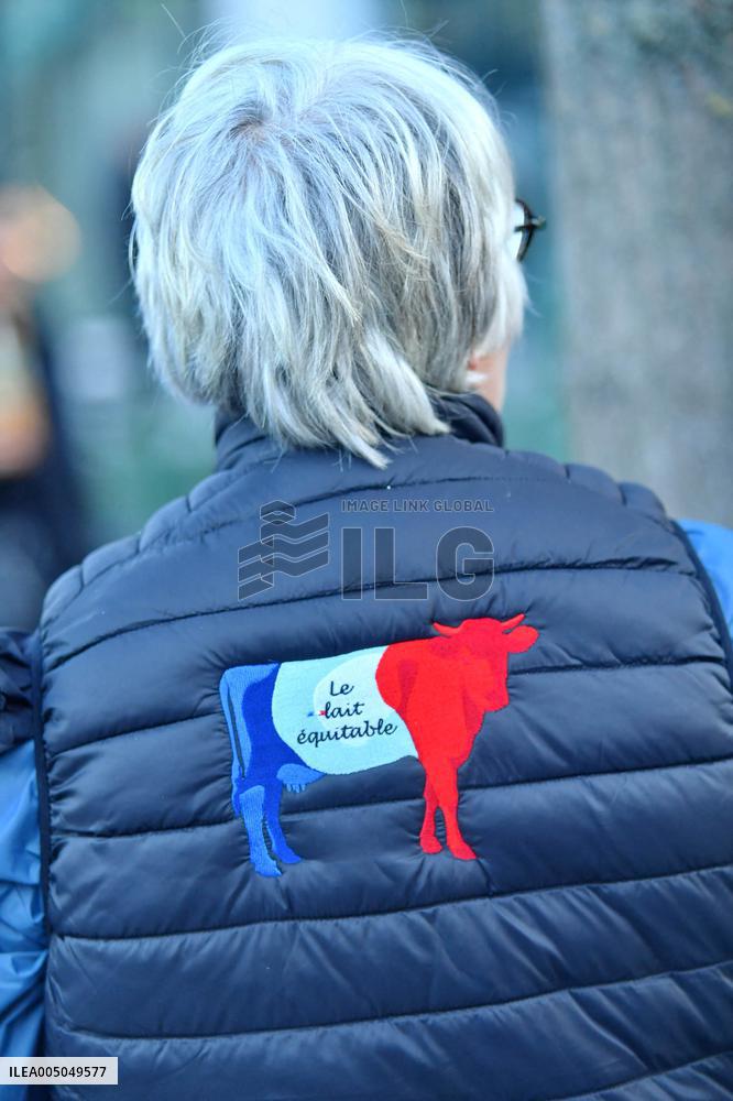 Operation Promotes Fair Trade Milk In Paris - France