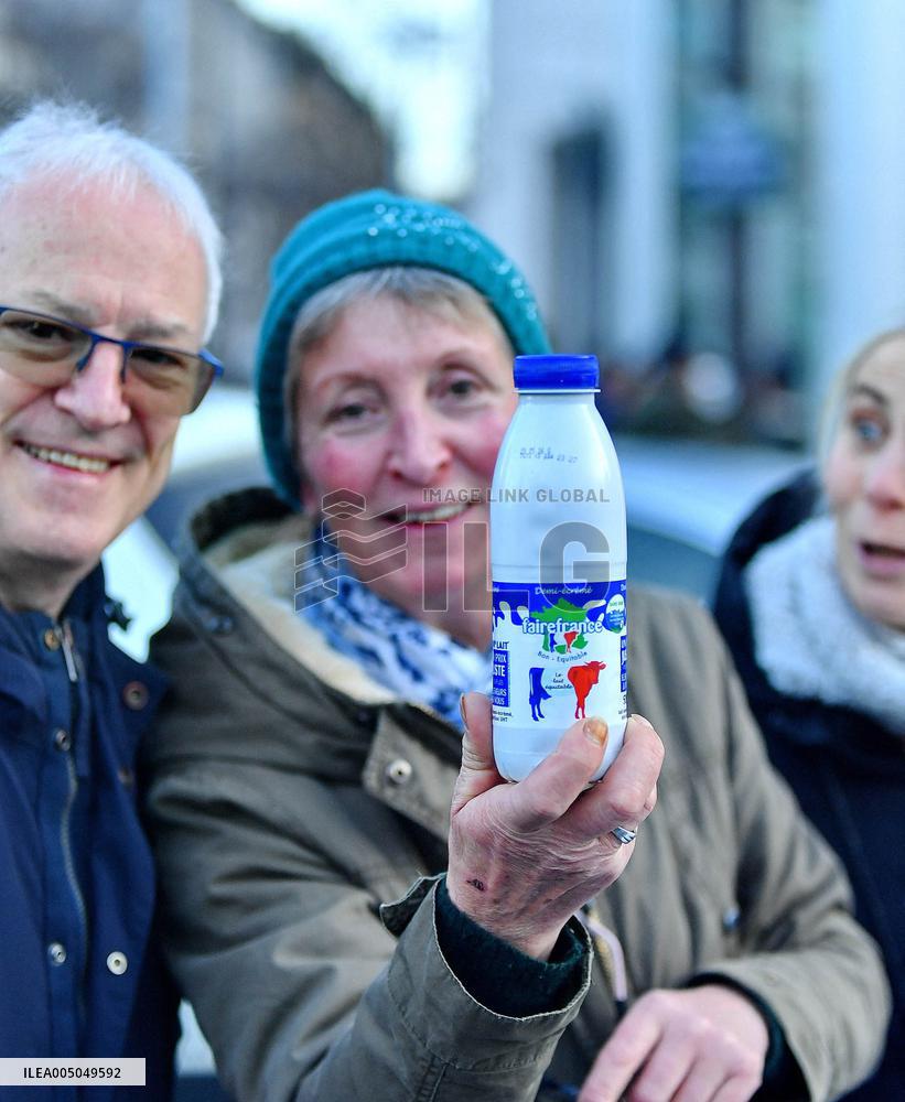 Operation Promotes Fair Trade Milk In Paris - France