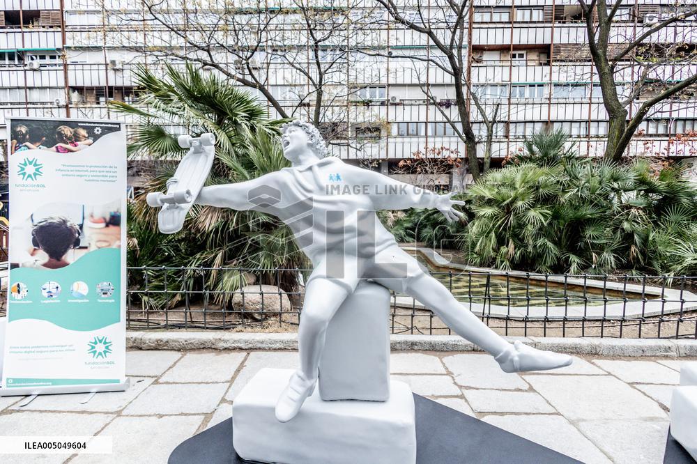 Inauguration of a sculpture by Aldeas Infantiles - Spain