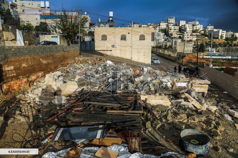 Israeli Forces Raid Hebron January 15