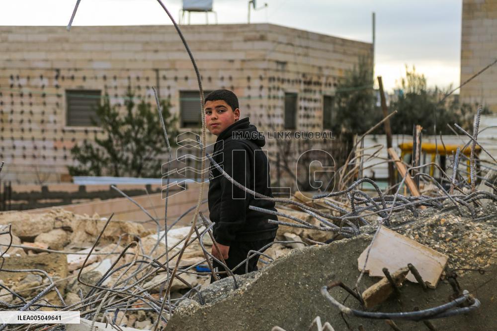 Israeli Forces Raid Hebron January 15