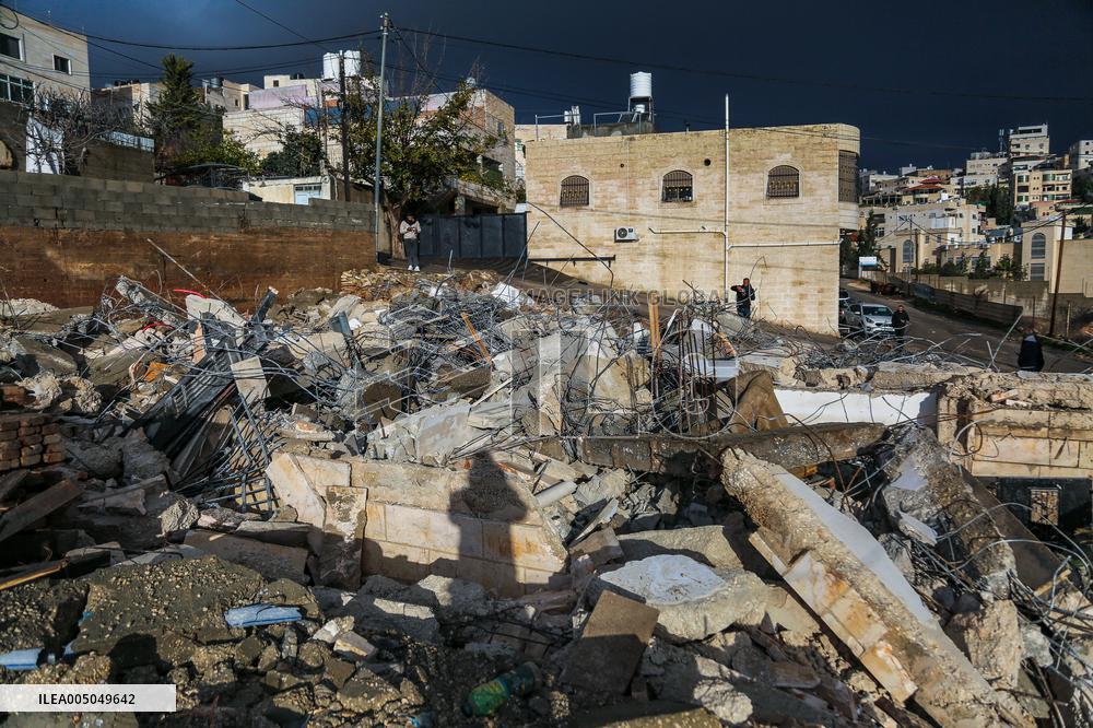 Israeli Forces Raid Hebron January 15