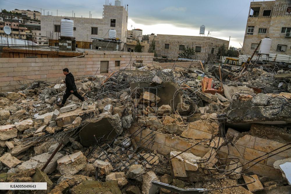 Israeli Forces Raid Hebron January 15