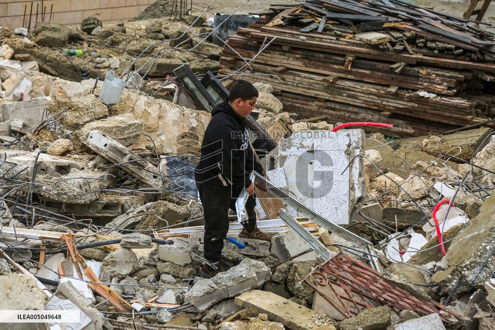Israeli Forces Raid Hebron January 15