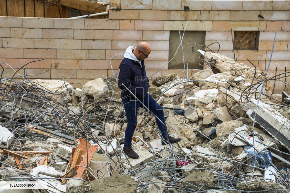 Israeli Forces Raid Hebron January 15