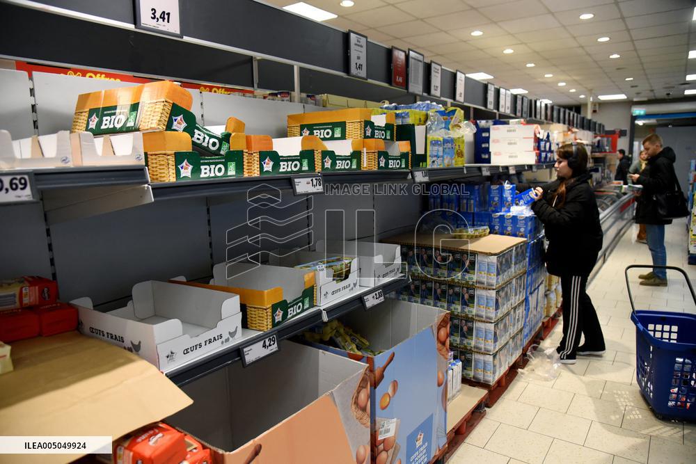 Illustration - Egg Shortages In Supermarkets - Paris
