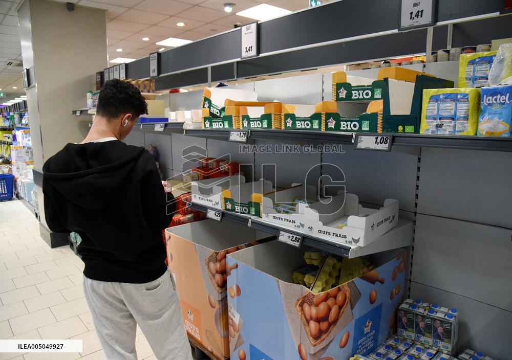 Illustration - Egg Shortages In Supermarkets - Paris