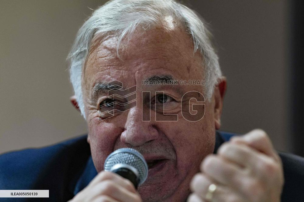 Gerard Larcher Visits Tarn-et-Garonne - France