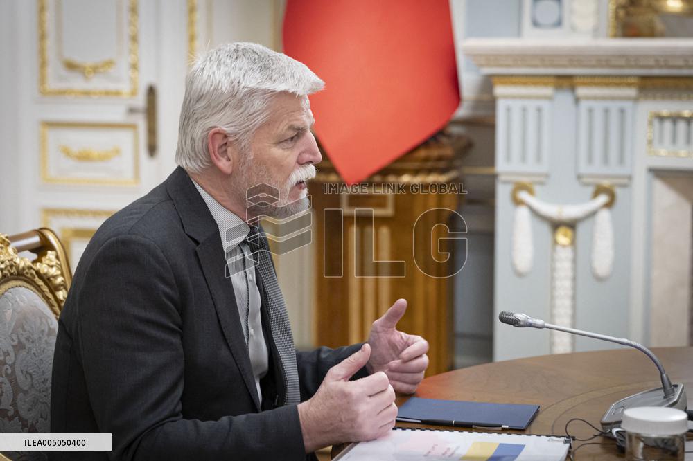 Zelensky Meets Pavel For Extended Talks - Kyiv