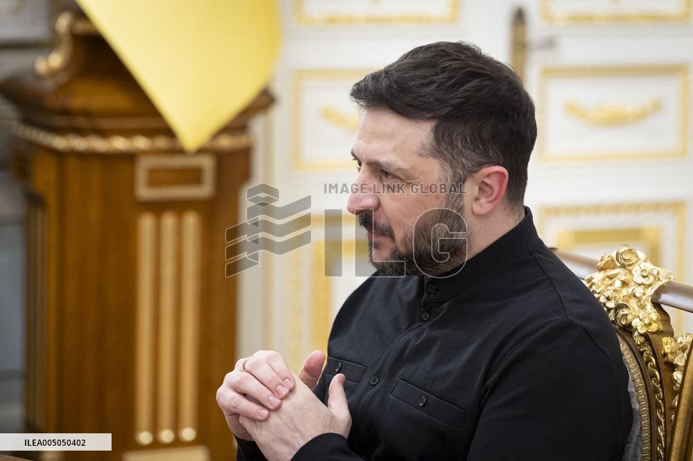Zelensky Meets Pavel For Extended Talks - Kyiv