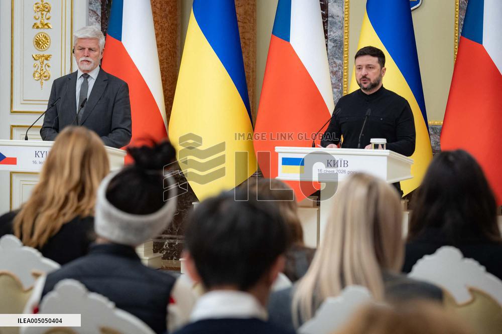 Zelensky Meets Pavel For Extended Talks - Kyiv