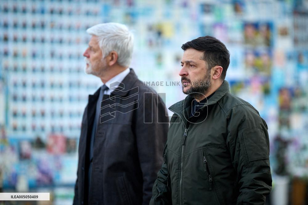 Zelensky and Pavel Honor Memorial Wall - Kiev