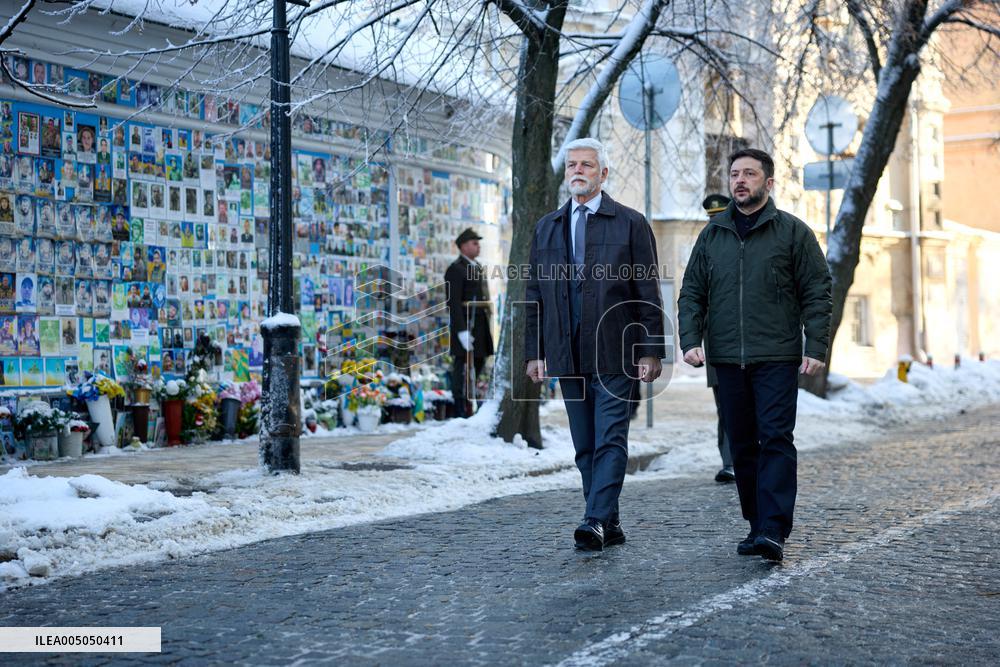 Zelensky and Pavel Honor Memorial Wall - Kiev