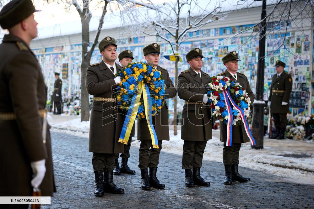 Zelensky and Pavel Honor Memorial Wall - Kiev