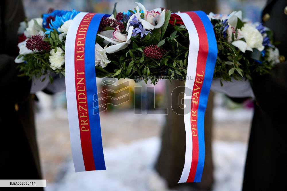 Zelensky and Pavel Honor Memorial Wall - Kiev