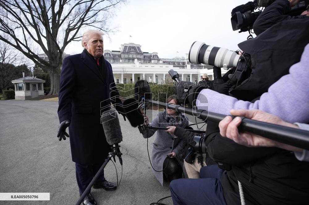 Donald Trump deparst to Florida - Washington