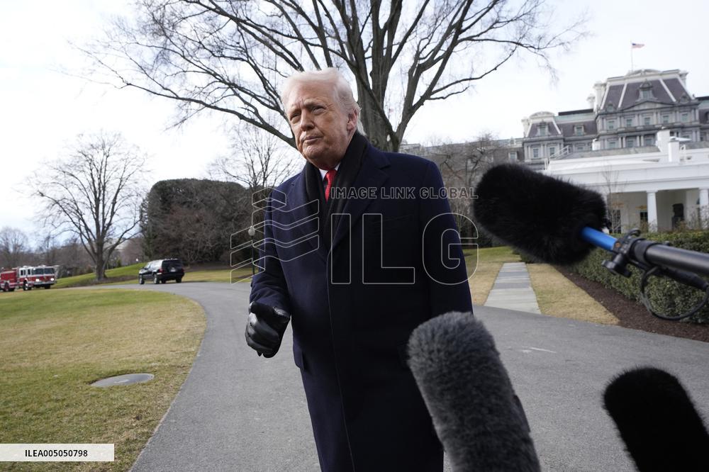 Donald Trump deparst to Florida - Washington