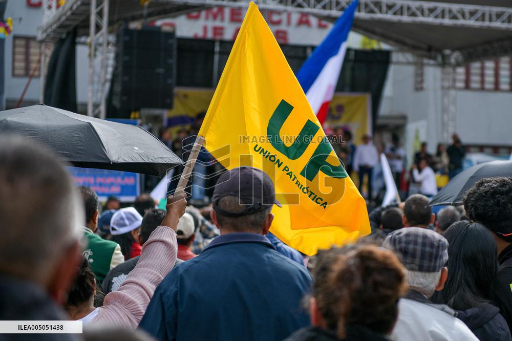 Pre-presidential Candidate Ivan Cepeda holds Rally in the Border with Ecuador