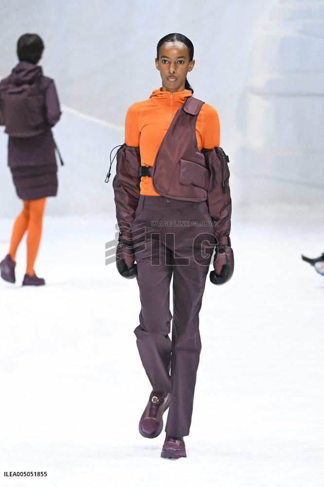 MFW - Li-Ning Runway