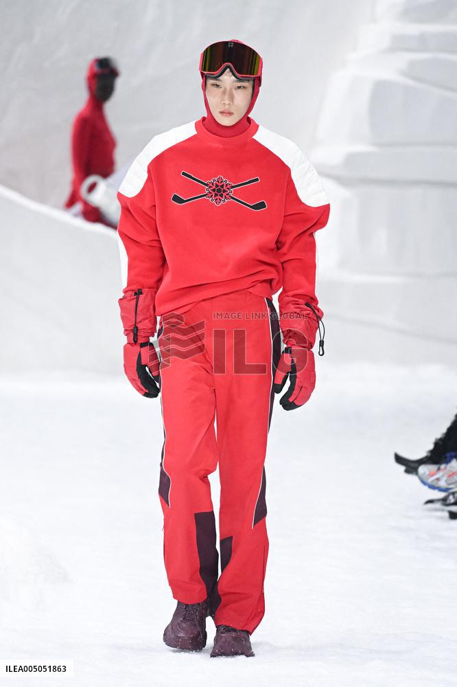 MFW - Li-Ning Runway