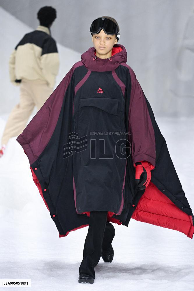 MFW - Li-Ning Runway