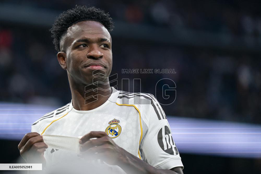 La Liga - Real Madrid v Levante