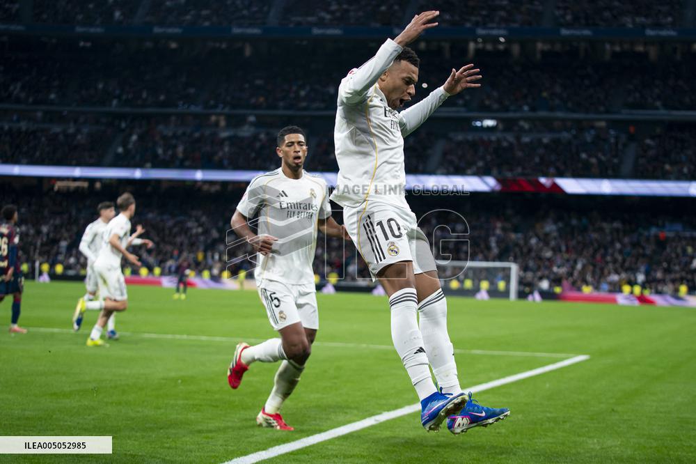 La Liga - Real Madrid v Levante