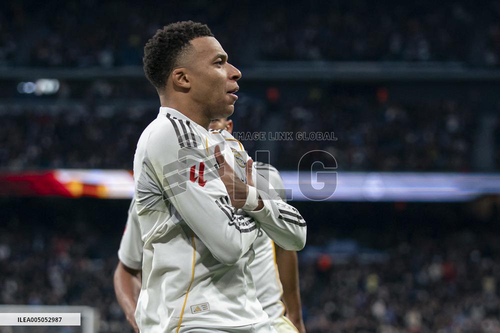 La Liga - Real Madrid v Levante