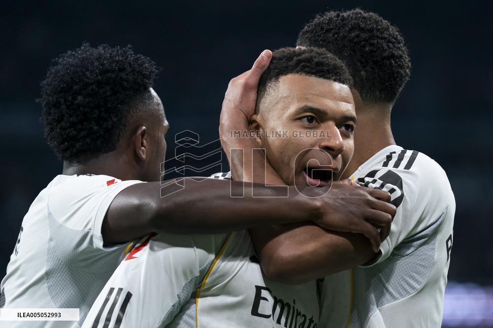 La Liga - Real Madrid v Levante