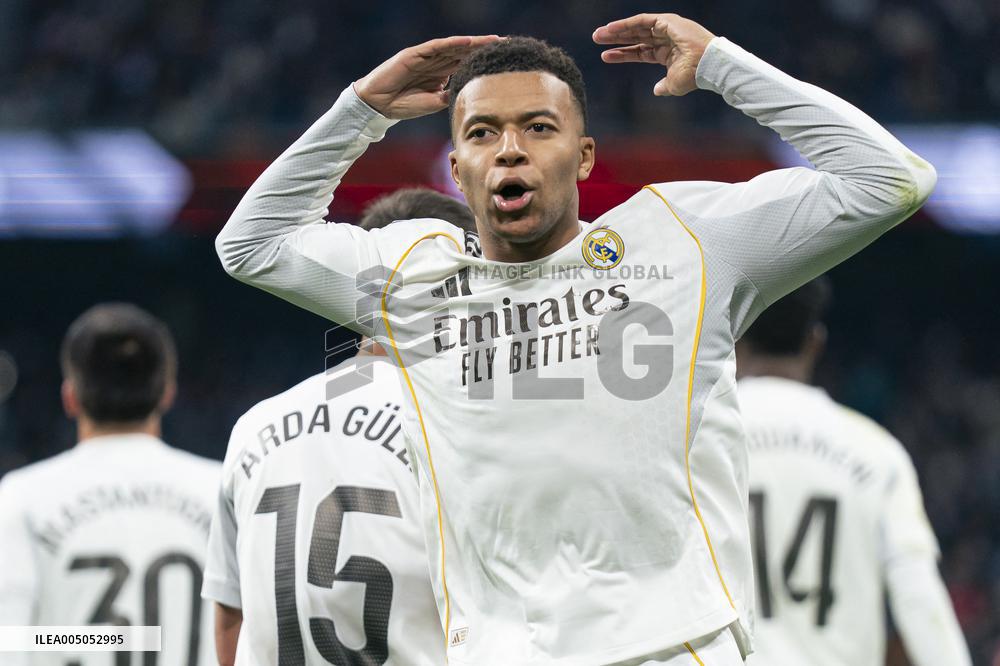 La Liga - Real Madrid v Levante