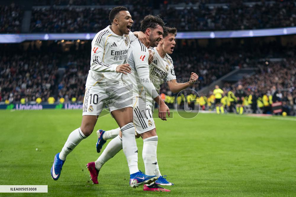 La Liga - Real Madrid v Levante