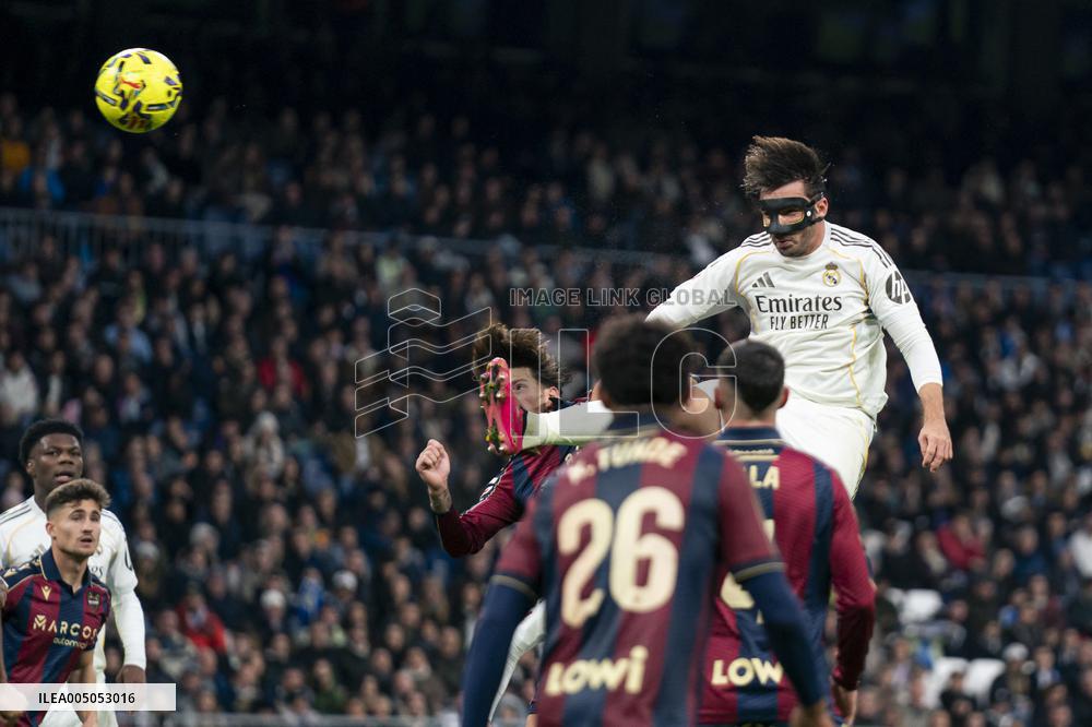 La Liga - Real Madrid v Levante