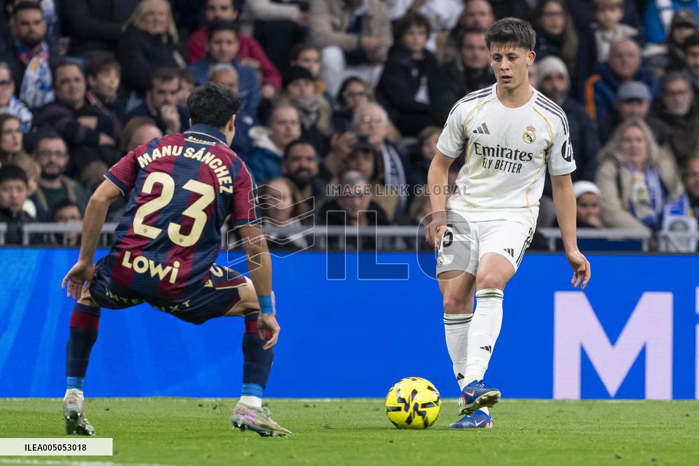 La Liga - Real Madrid v Levante