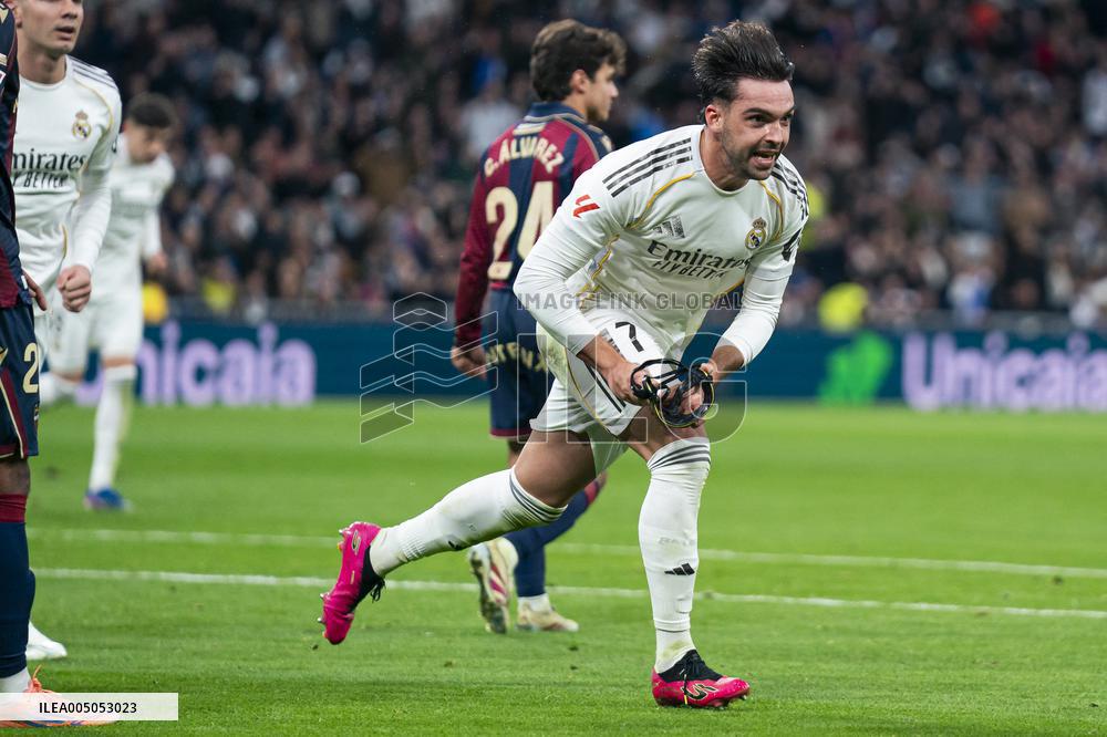 La Liga - Real Madrid v Levante