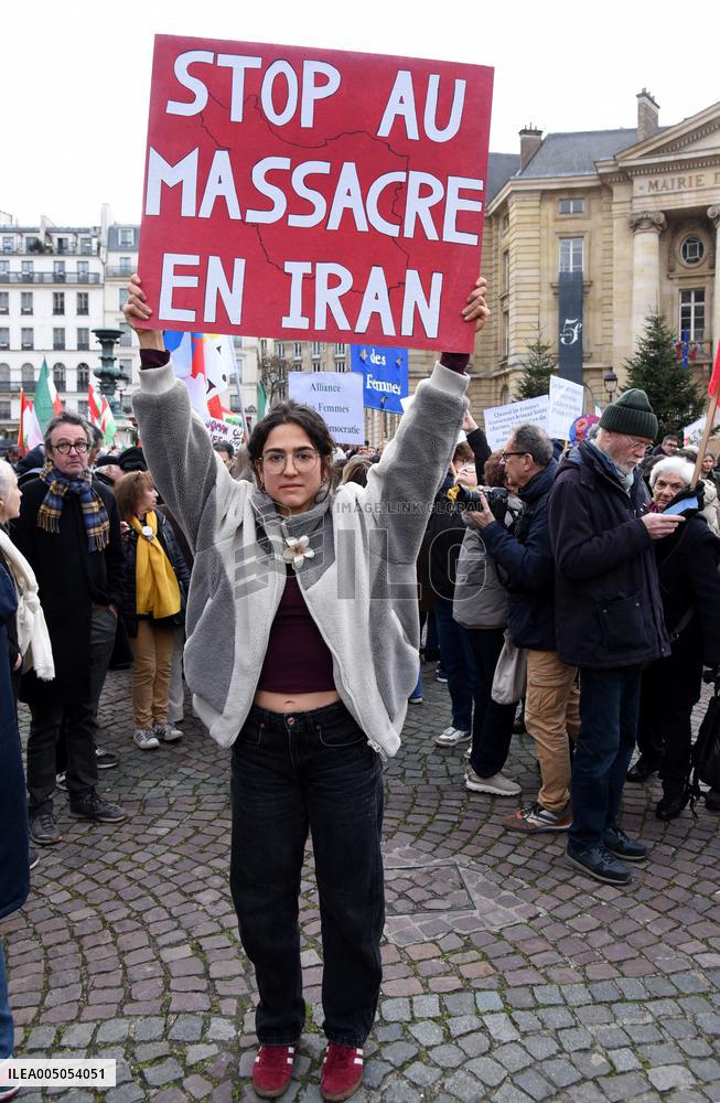 Protest March In Solidarity With Iranian People - Paris