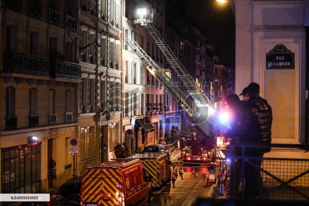 Apartment Collapse Injures 19 People - Paris