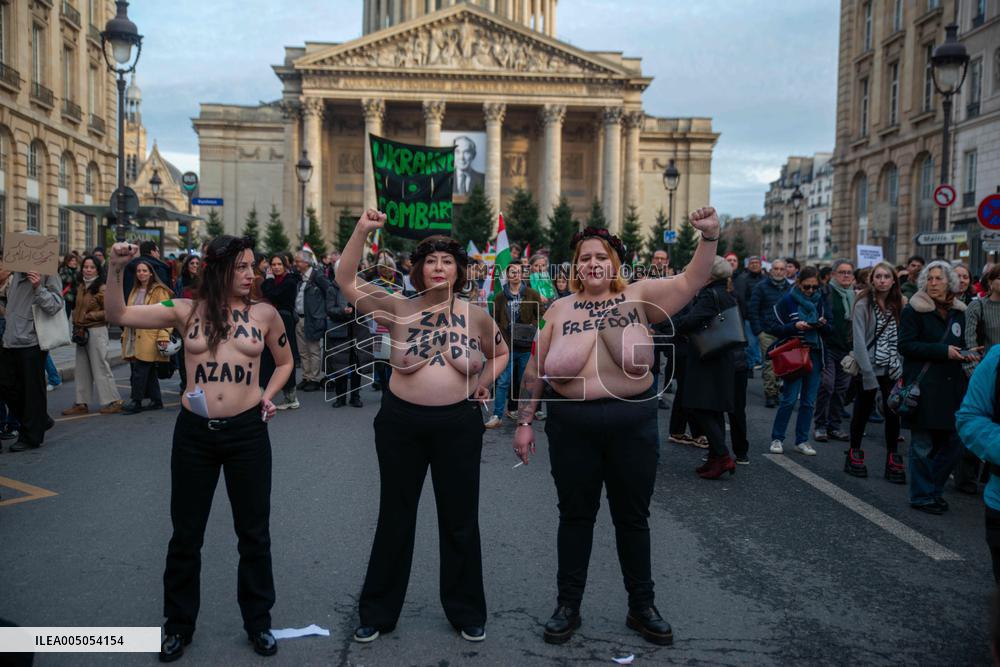 Protest March In Solidarity With Iranian People - Paris