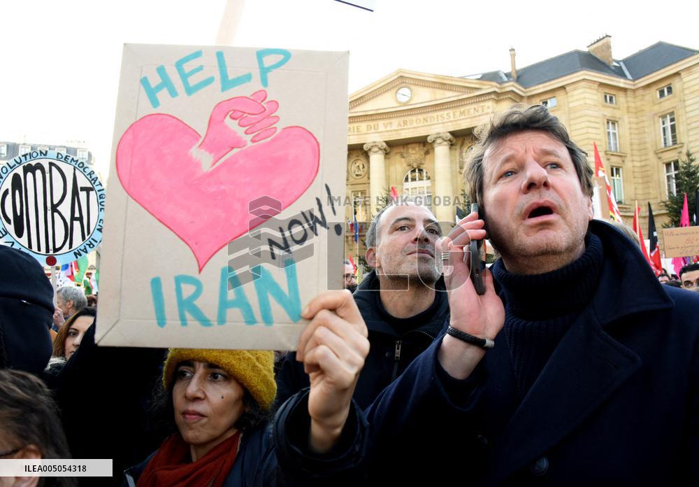 Protest March In Solidarity With Iranian People - Paris