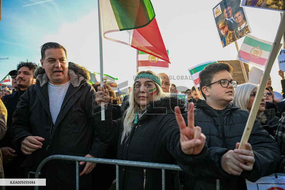 Protest March In Solidarity With Iranian People - The Hague