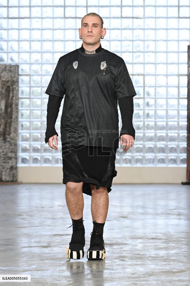 MFW - Simon Cracker Runway