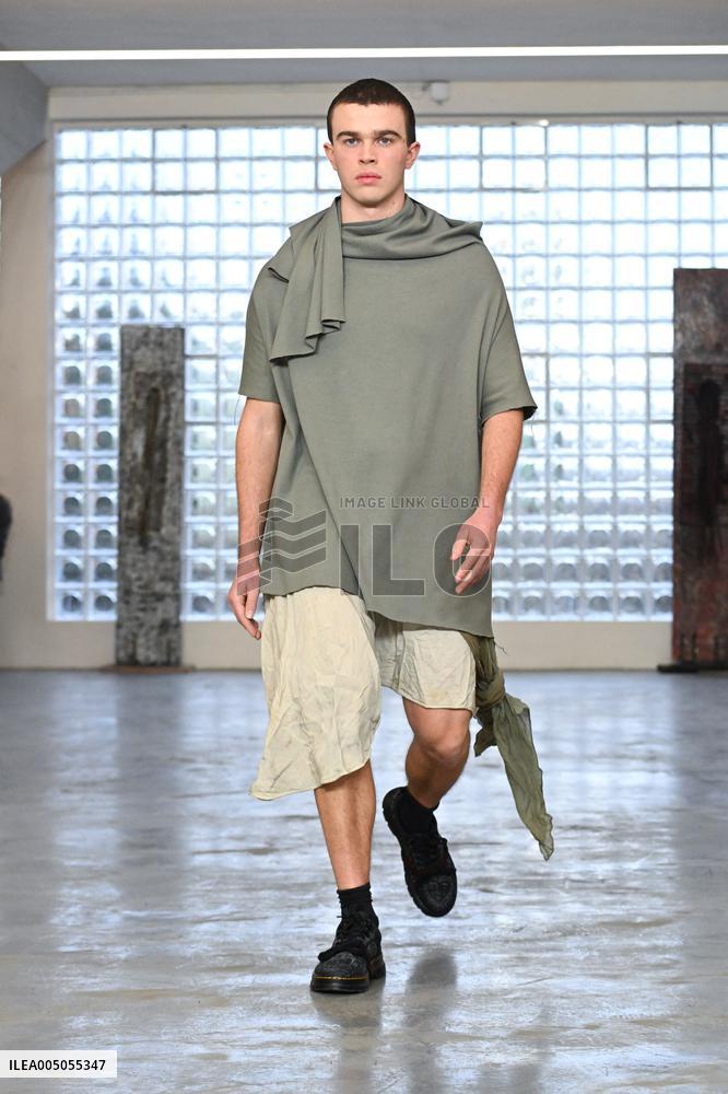 MFW - Simon Cracker Runway