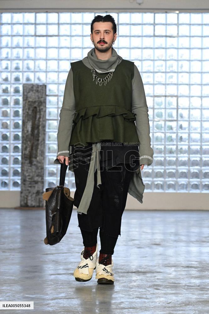 MFW - Simon Cracker Runway