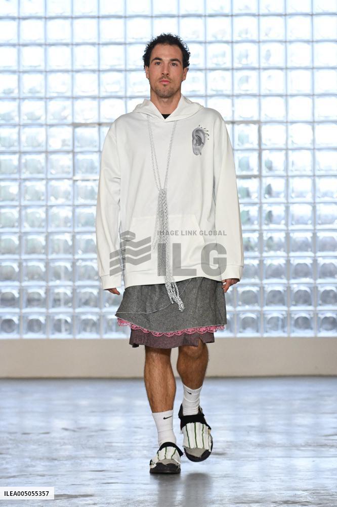 MFW - Simon Cracker Runway