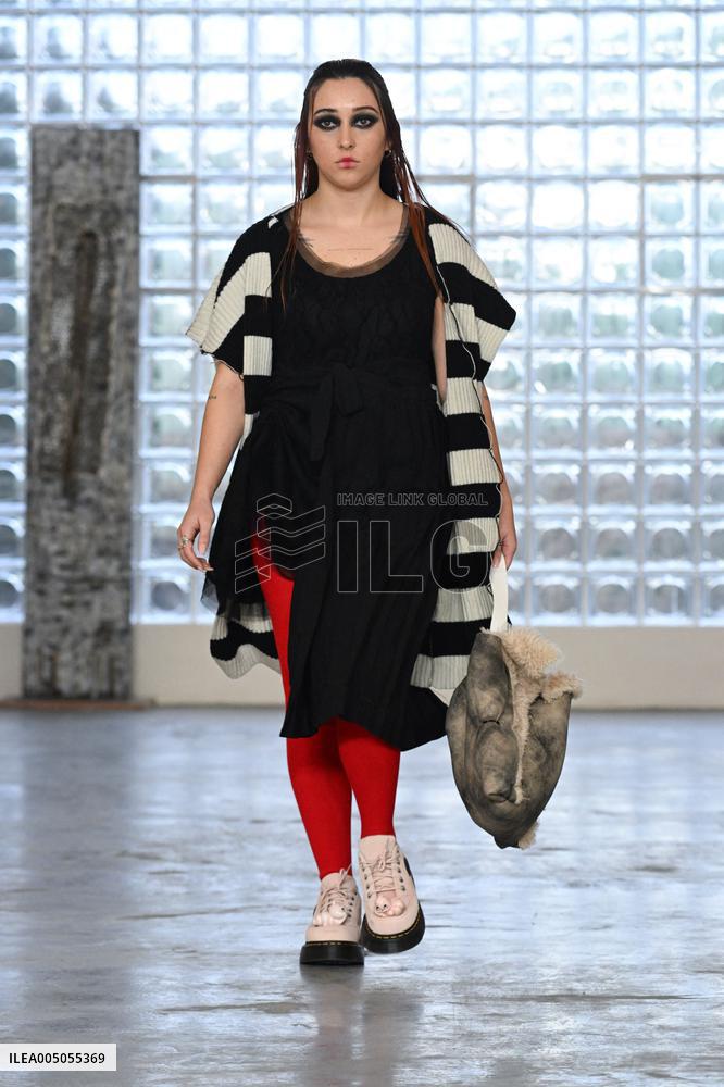 MFW - Simon Cracker Runway