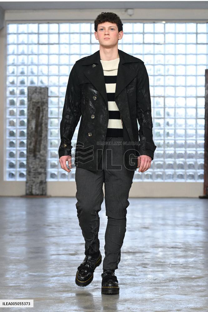 MFW - Simon Cracker Runway