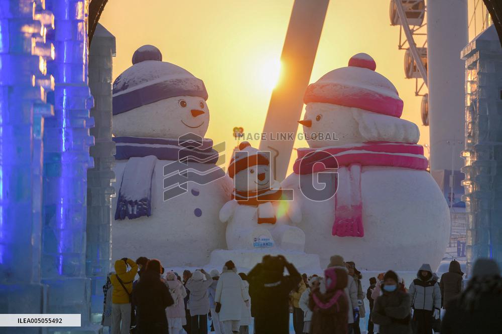 The World's Largest Ice And Snow Theme Park Harbin Ice-Snow World - China