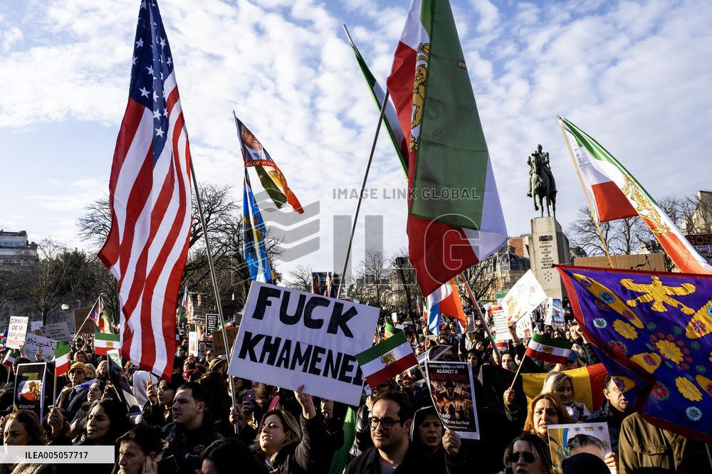 Pro Crown Prince Reza Pahlavi Protrest - Paris