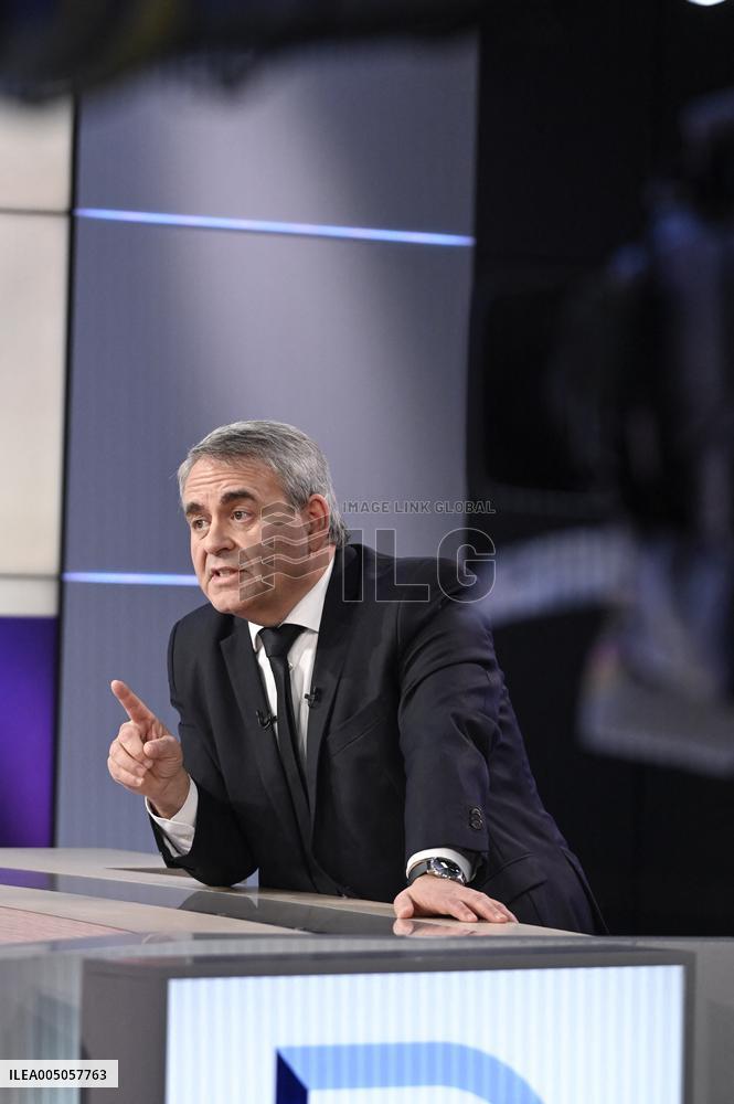 avier Bertrand On Dimanche En Politique - Paris