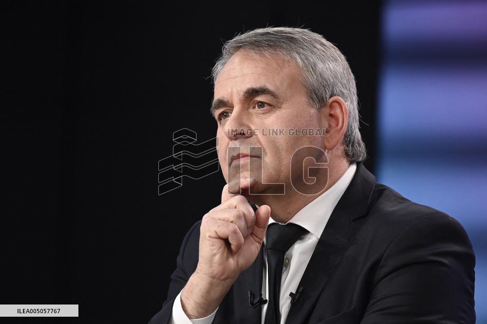 avier Bertrand On Dimanche En Politique - Paris